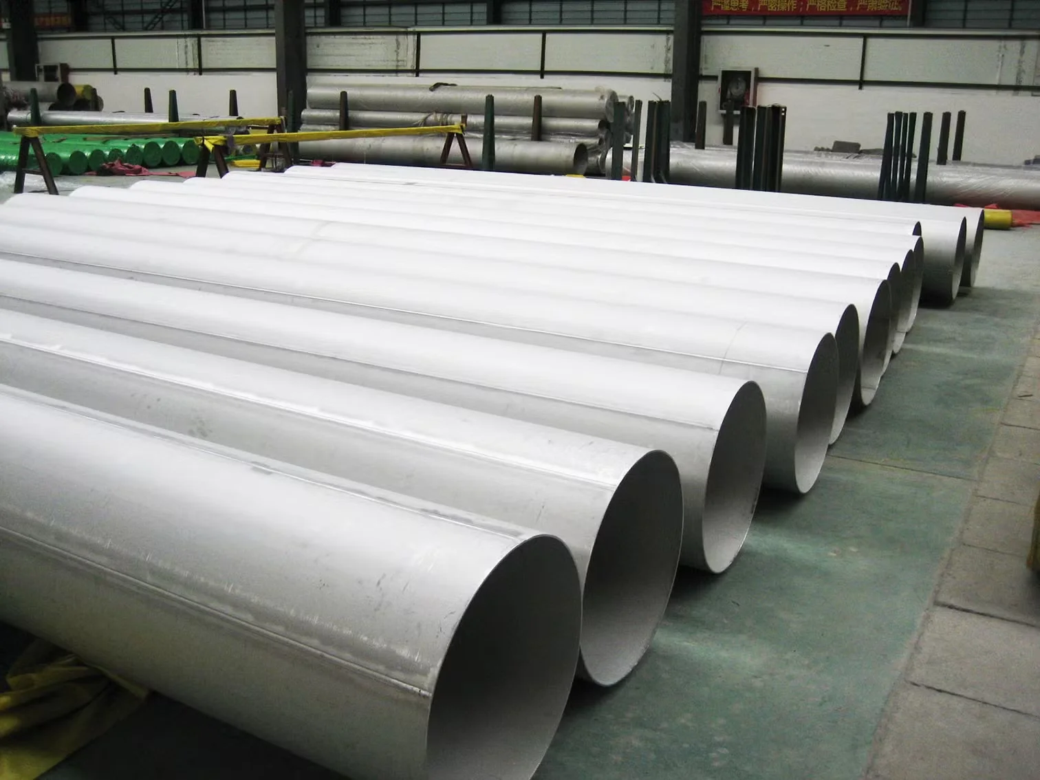 SS 316L Welded and ERW Pipe Supplier